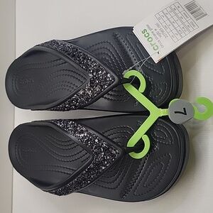 NWOB Crocs Sloane Women's Glitter Wedge Flip-Flop Sandals Black Size 7
